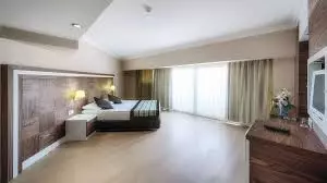 هتل جورا کمر ریزورت